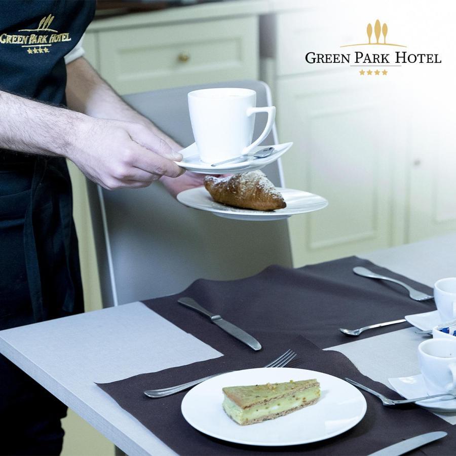 Green Park Hotel 메르코글리아노 외부 사진