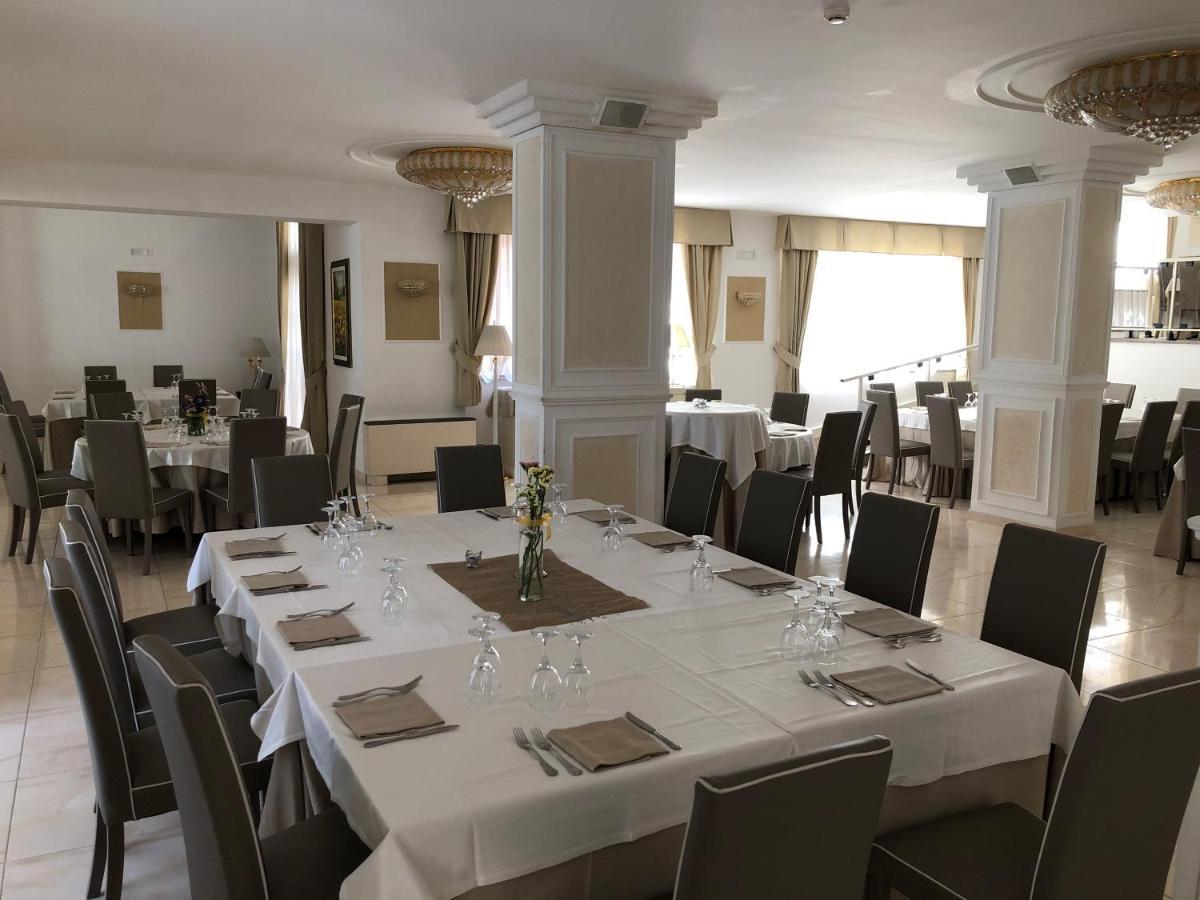 Green Park Hotel 메르코글리아노 외부 사진